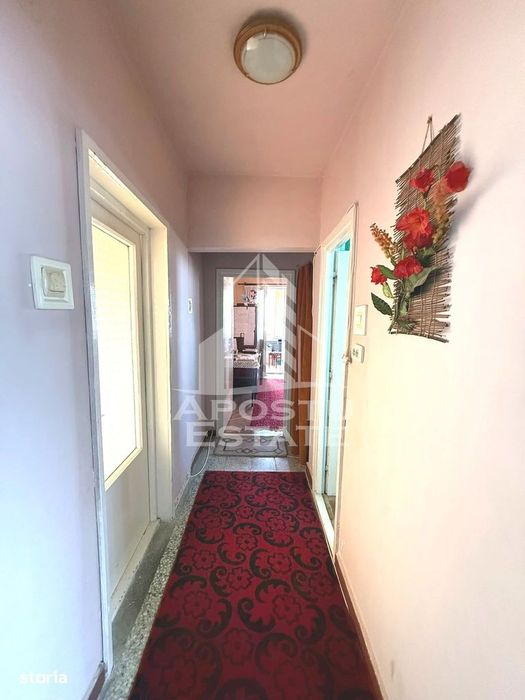 Apartament de vanzare cu 3 camere, 2 bai, 2 balcoane, zona Soarelui