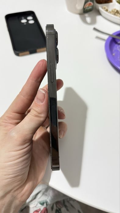 Продам Айфон 13 pro