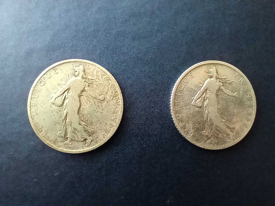 Монети от по 1 френски франк от 1898 г. и 1904 г.