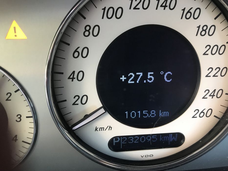Mercedes e 270 cdi 177 ks