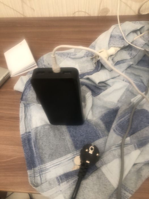 Срочно продаю повер банк