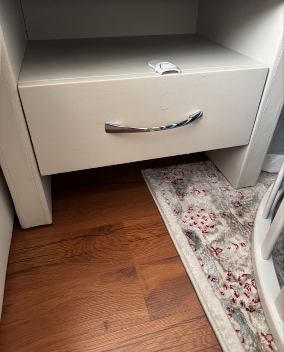 Тумбочки в спальню