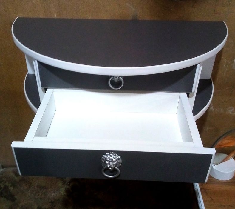 Продам новые полочки!