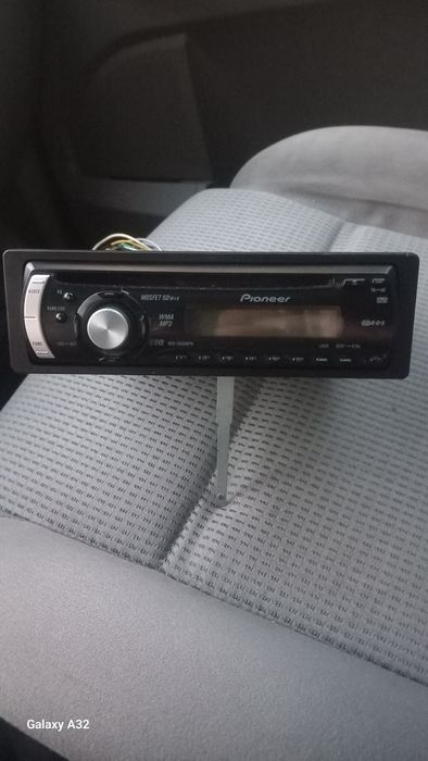 Proneer работи на диск и радио