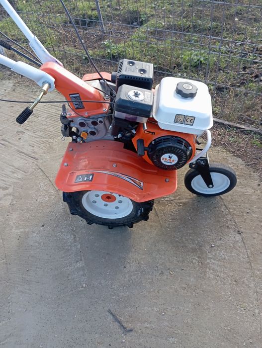 Vând motosapă Ruris Dac 700Dk cu remorcă