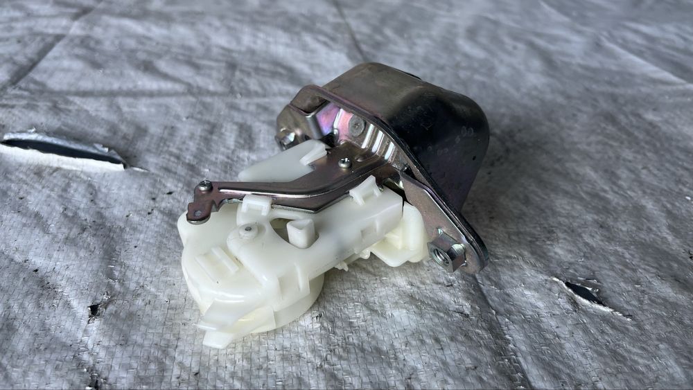 Брава за багажник Subaru Legacy 2009-