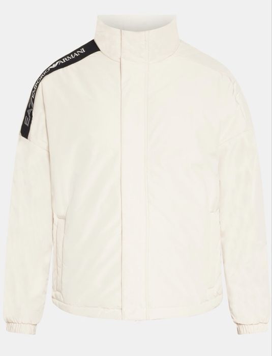 Emporio Armani оригинално ново тънко яке