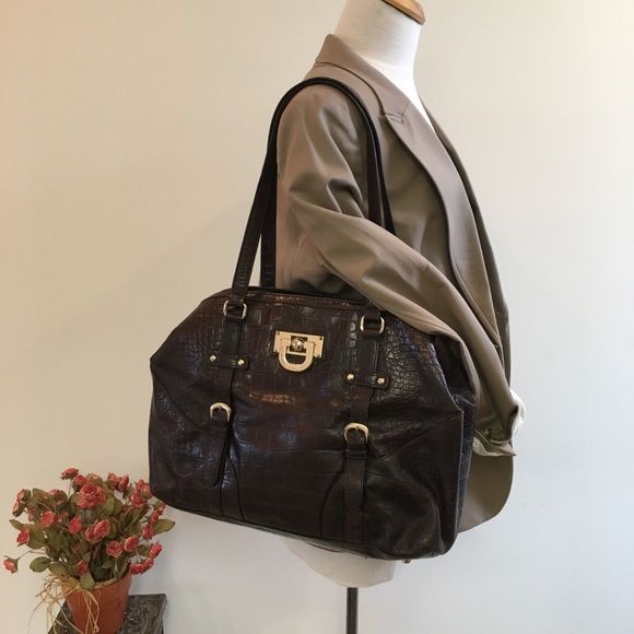 Geanta DKNY piele naturala maro crocodil noua stil Michael Kors 499RON