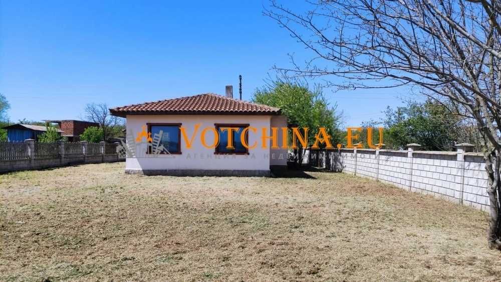 Продава се къща в село Селце,област Добрич