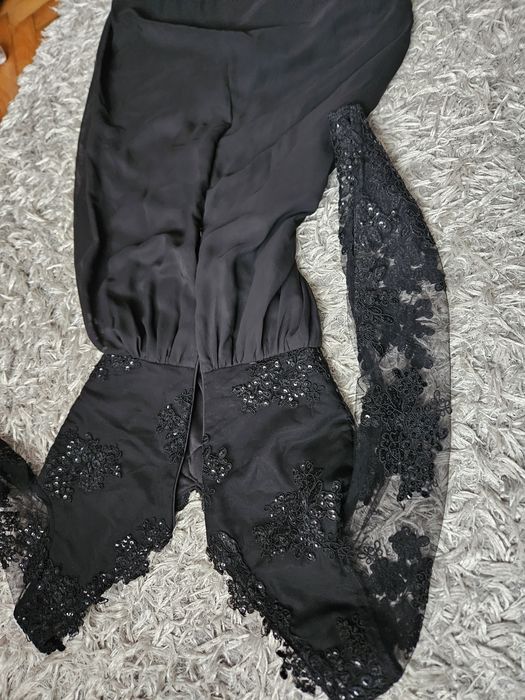 Rochie neagra,  deosebita