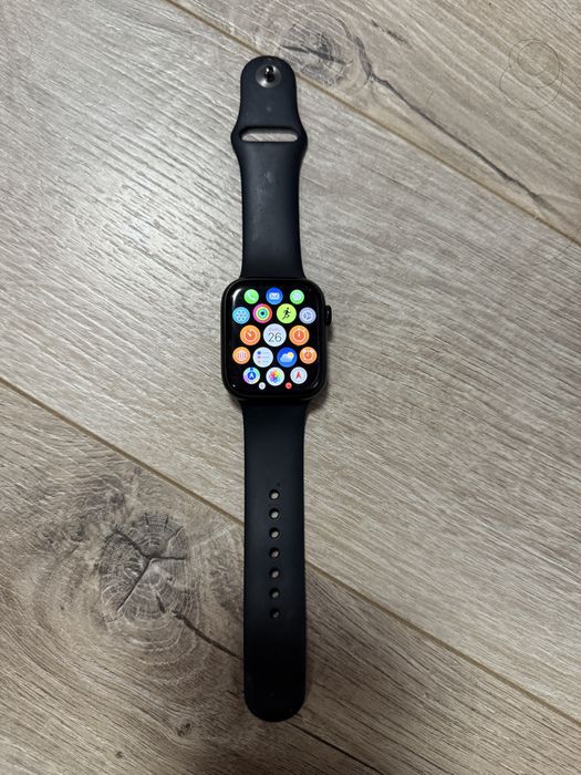 Vand Apple Watch seria8 45mm