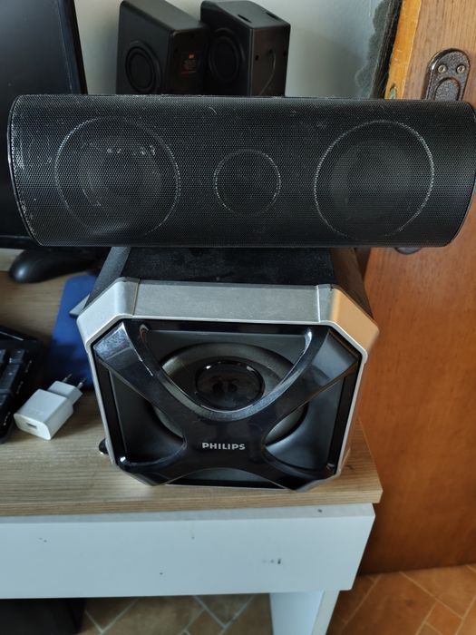Subwoofer philips si boxa centrala