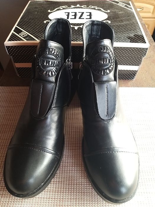 Дамски боти - номер 40