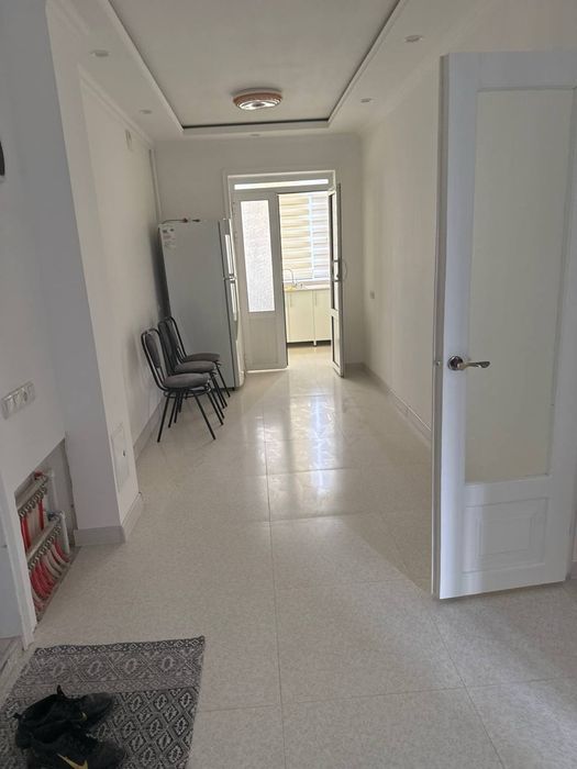 Сдаётся с мебелью 3х комнатная квартира на 2-этаж ул.Гагарина Каримбек