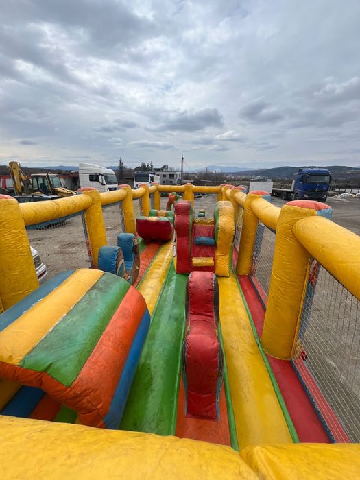 Надуваем батут Спондж Боб