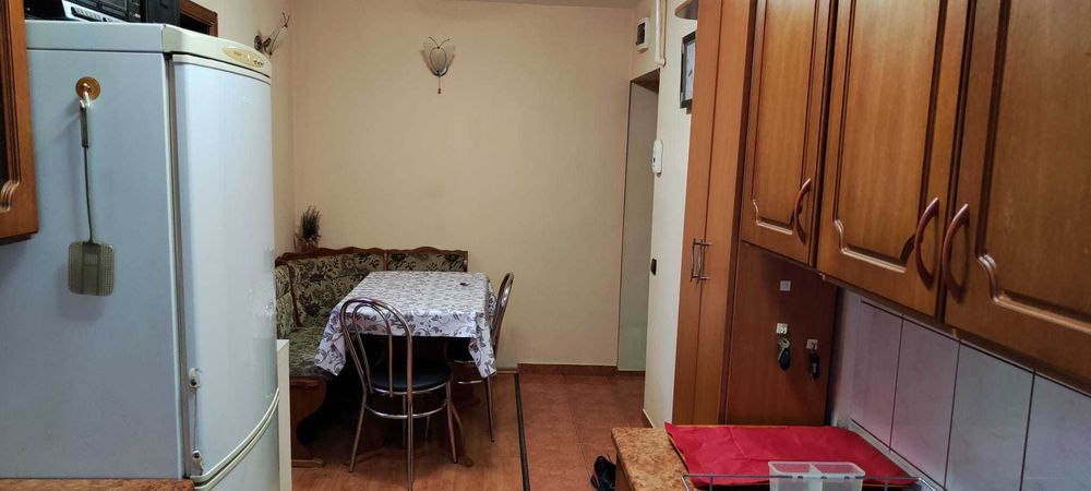 apartament de inchiriat