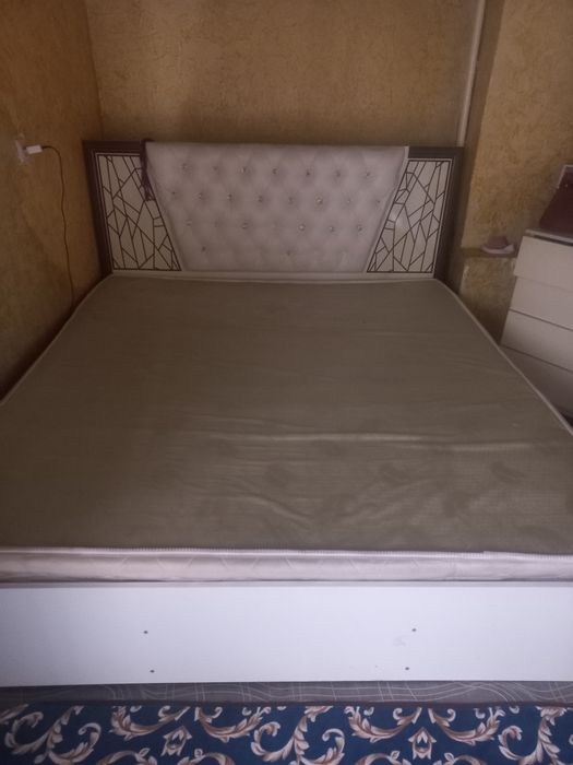 Сатылады  спальный гарнитур