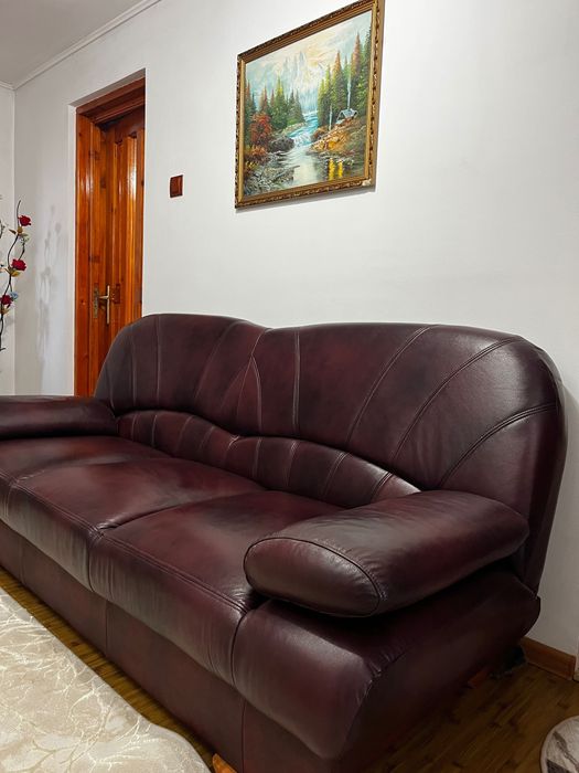 Canapea de piele