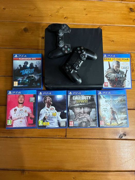 Play  Station 4 + 6 jocuri