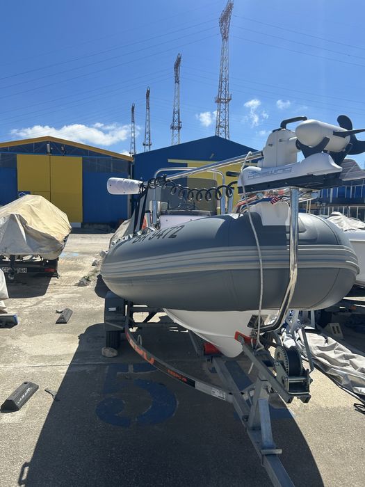 Лодка Rib 430 морски