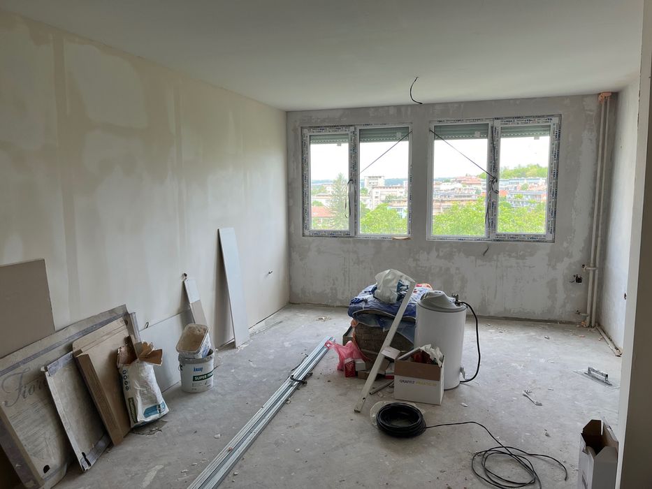 Продава се Тристаен апартамент в Плевен, Идеален център - 92 кв.м за 1544 €/кв.м - Снимка #15