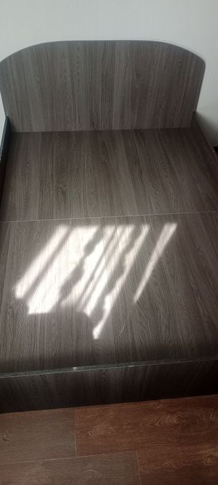 Продам 2 спальную кровать