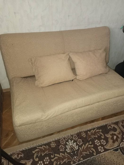 Продавам Разтегателен ДИВАН