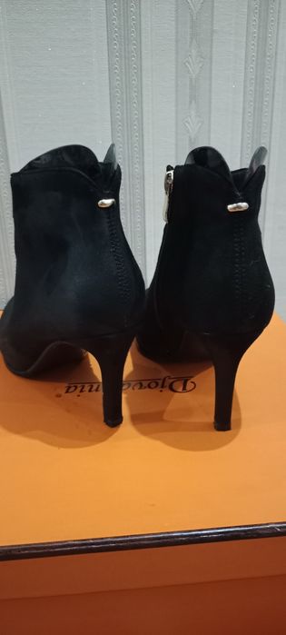 4тысОсенний обувь пару раз одевала