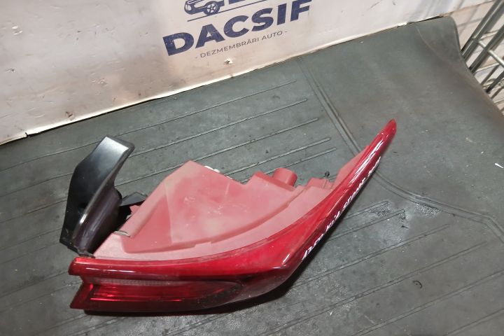 Lampa / Tripla stop dreapta pe aripa Kia Stonic prima generatie
