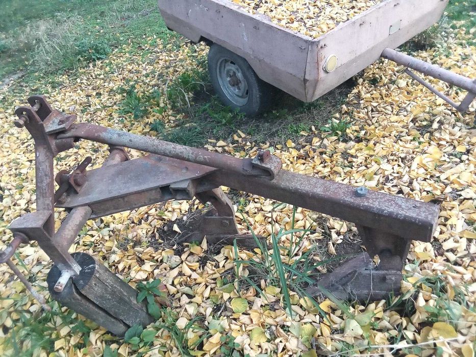 Продава плугс 2 телапо 40см за трактор