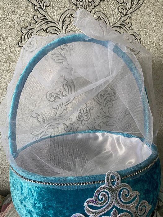 Продам новую корзину.