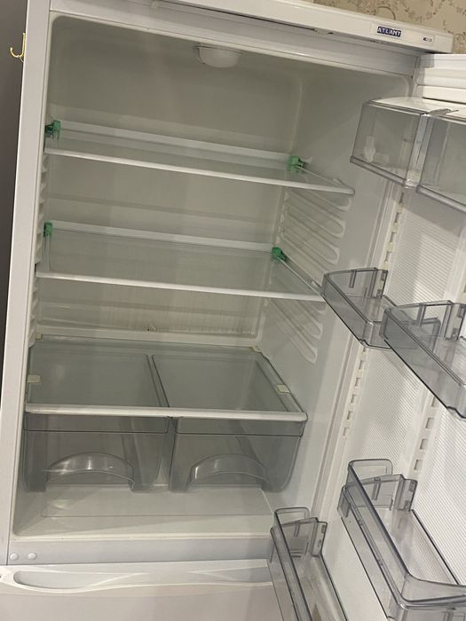 Продам холодильник