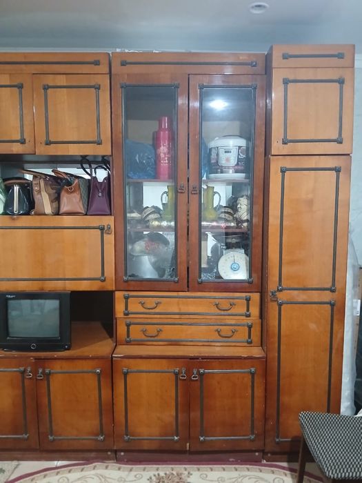 Продам гостиную стенку
