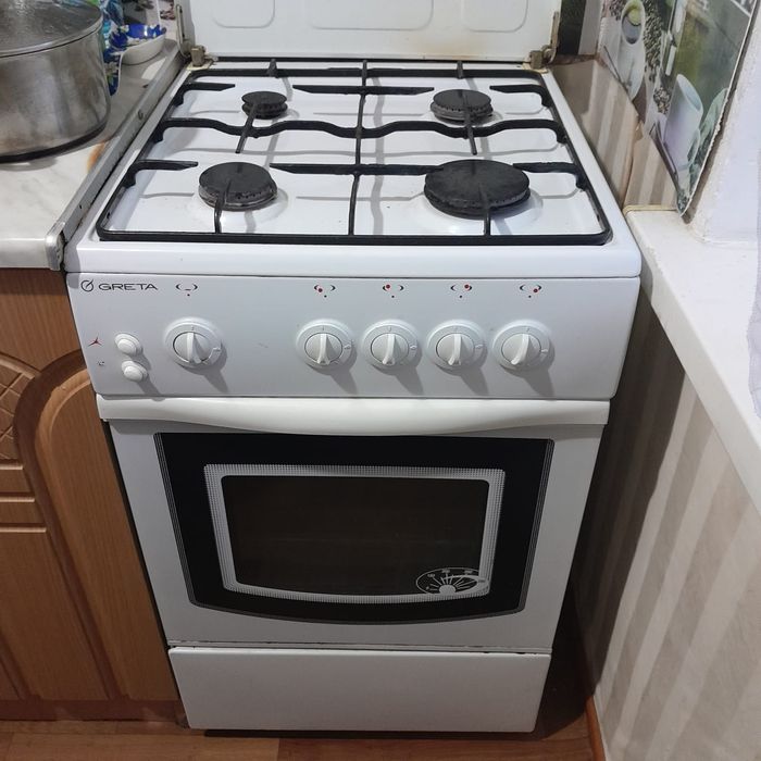 Продам газ плиту