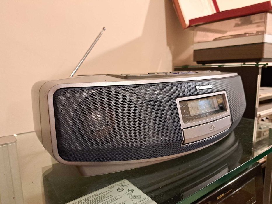 Radio casetofon cu cd, boombox Panasonic RX-ED55