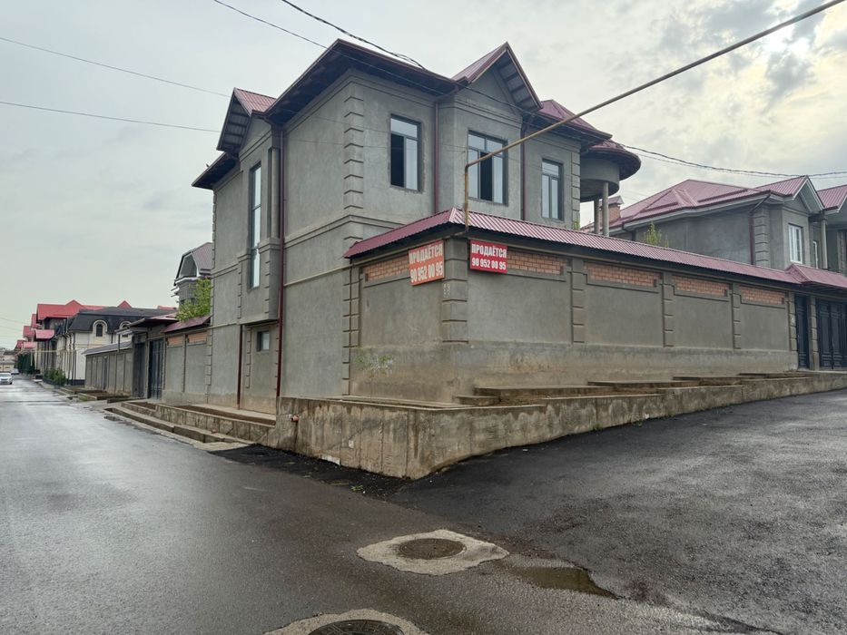 Угловой дом 6 соток, отличная локация