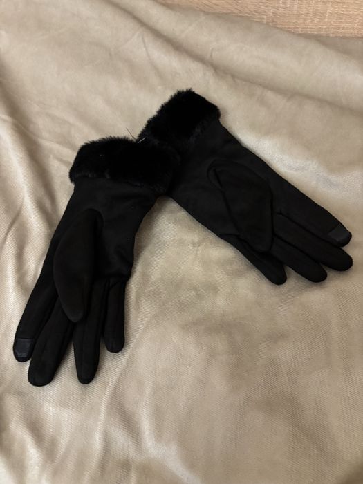 Зимни черни ръкавици Uggs