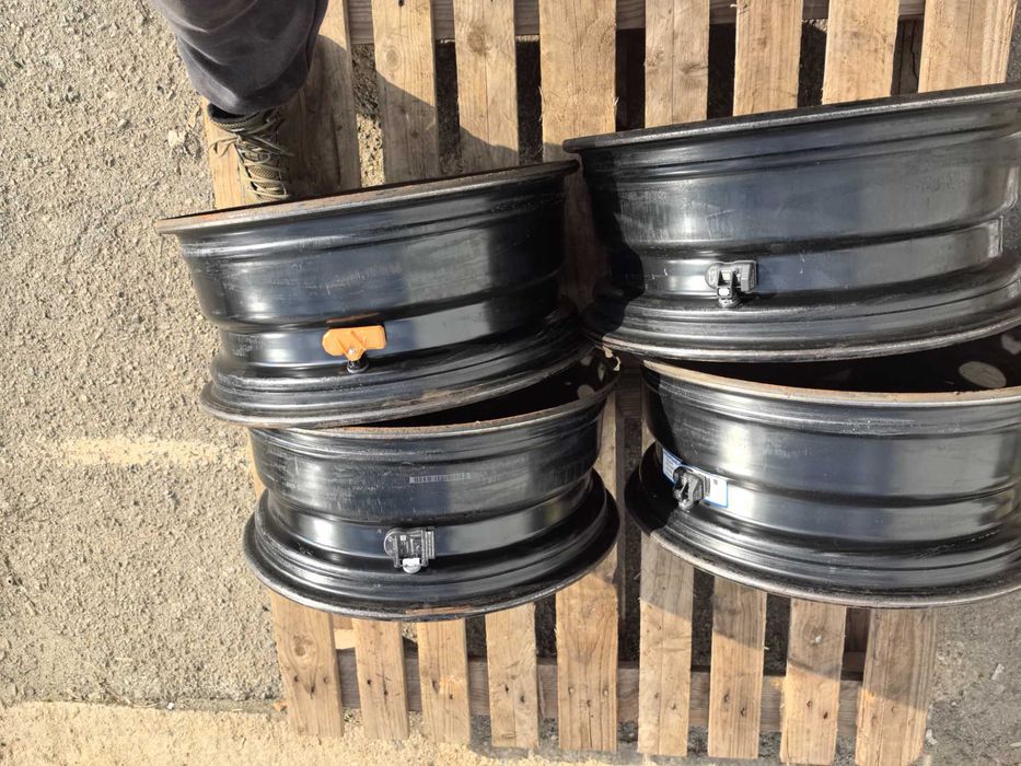 16 цола 5 х 114,3 мм Рено / Нисан / Дачия - 6,5 Инча / ЕТ 47 +сензори