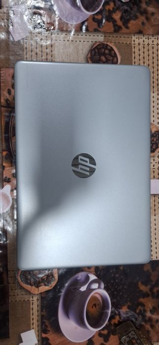 Notebook sotiladi, holat a'lo