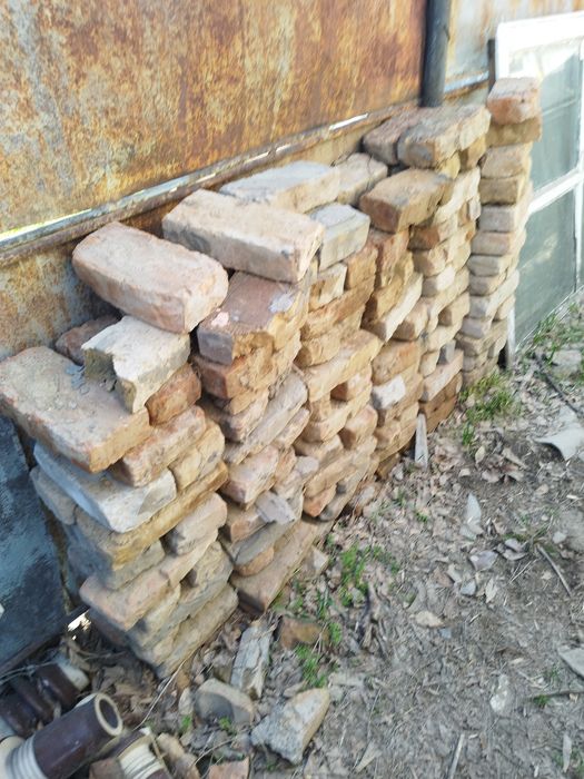 Отдам кирпичи самовывоз