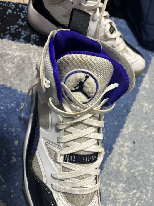 Продавам Nike air jordan jump two trey