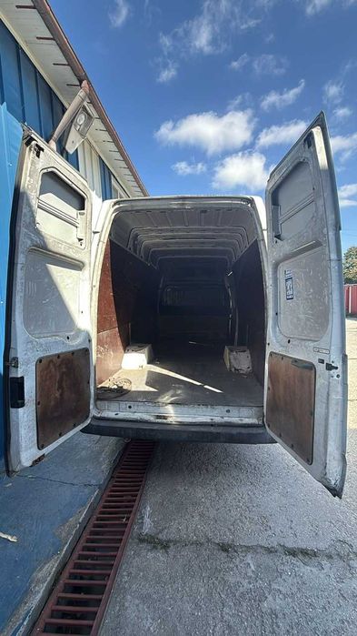 Ford Transit,  stare buna, an 2007, 282.000Km, pret 2.800 euro