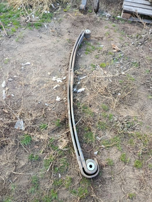 Продам на Даф 105й,рессоры и глушитель