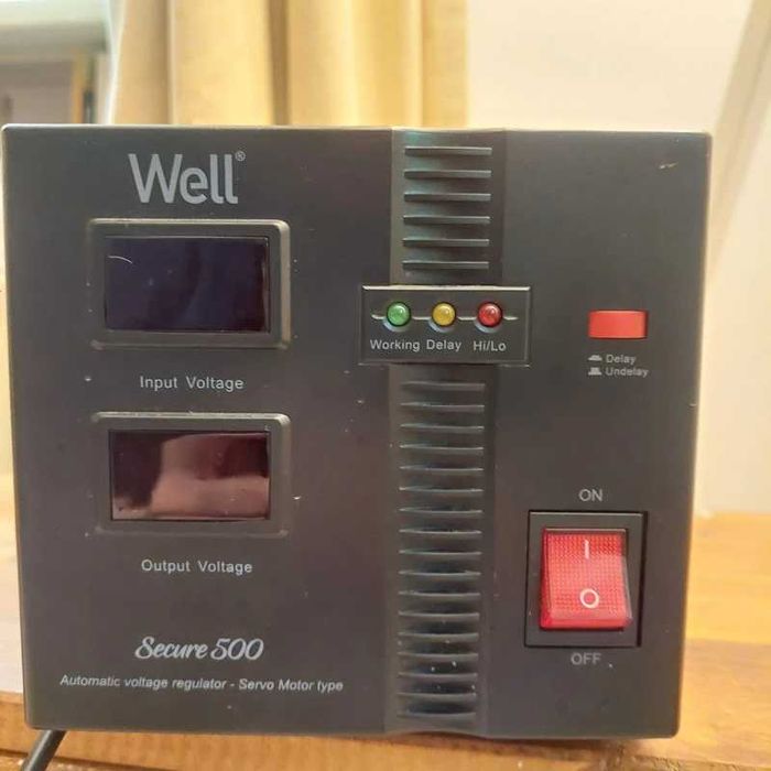 Stabilizator de tensiune cu servomotor Well Secure 500VA / 300W