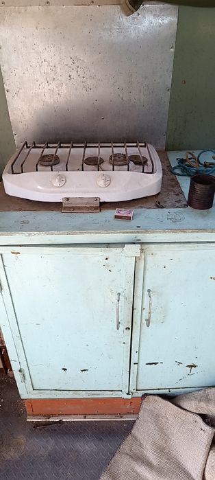 Продам  автомобиль.зил131.кунг