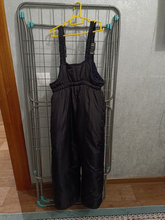 Продам штана комбинезон на девочку