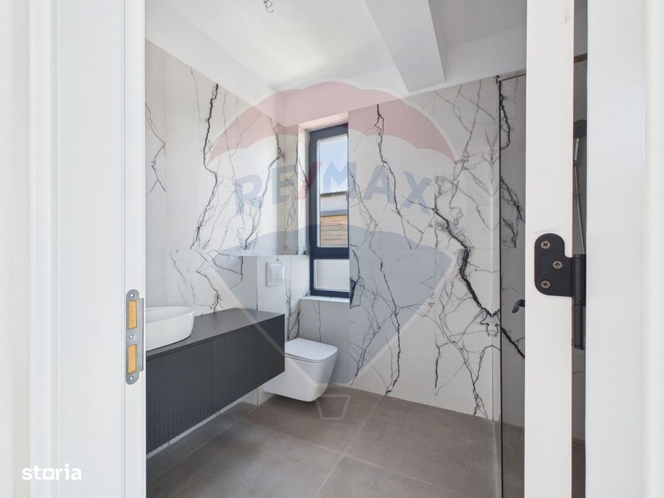 Casa tip duplex cu 4 camere de vânzare in Balotesti