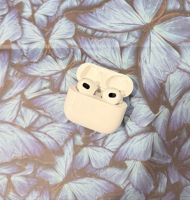 Apple air pods 3 Wireless Charging Case