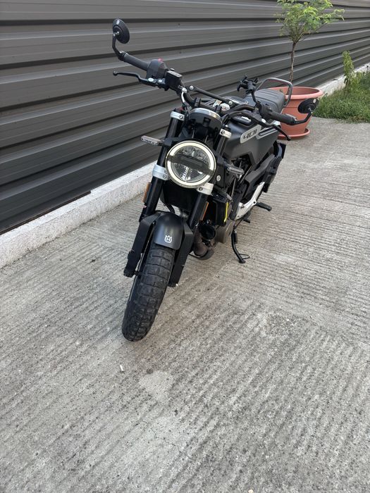 Husqvarna svartpilen 401