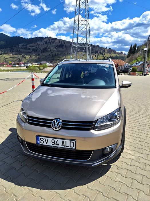 Volkswagen touran cross